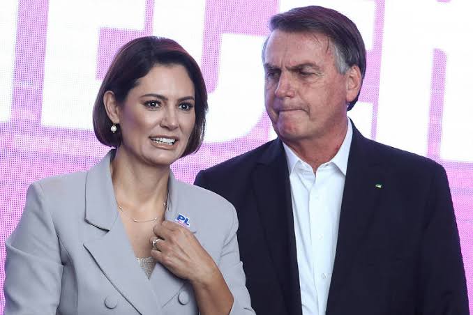 CPMI do 8 de Janeiro Busca Acesso a Transações Bancárias de Jair e Michelle Bolsonaro
