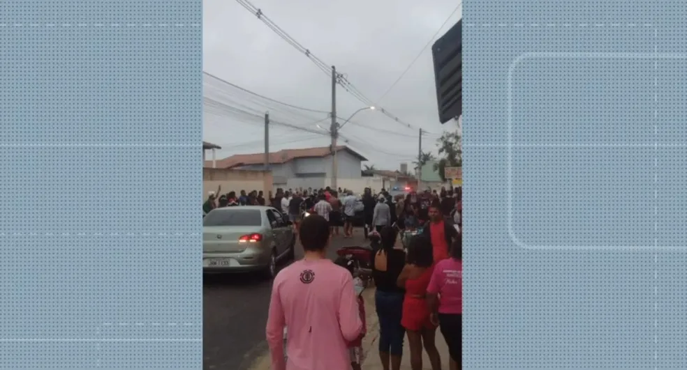 Mulher morre atropelada com os filhos por motorista adolescente na Bahia
