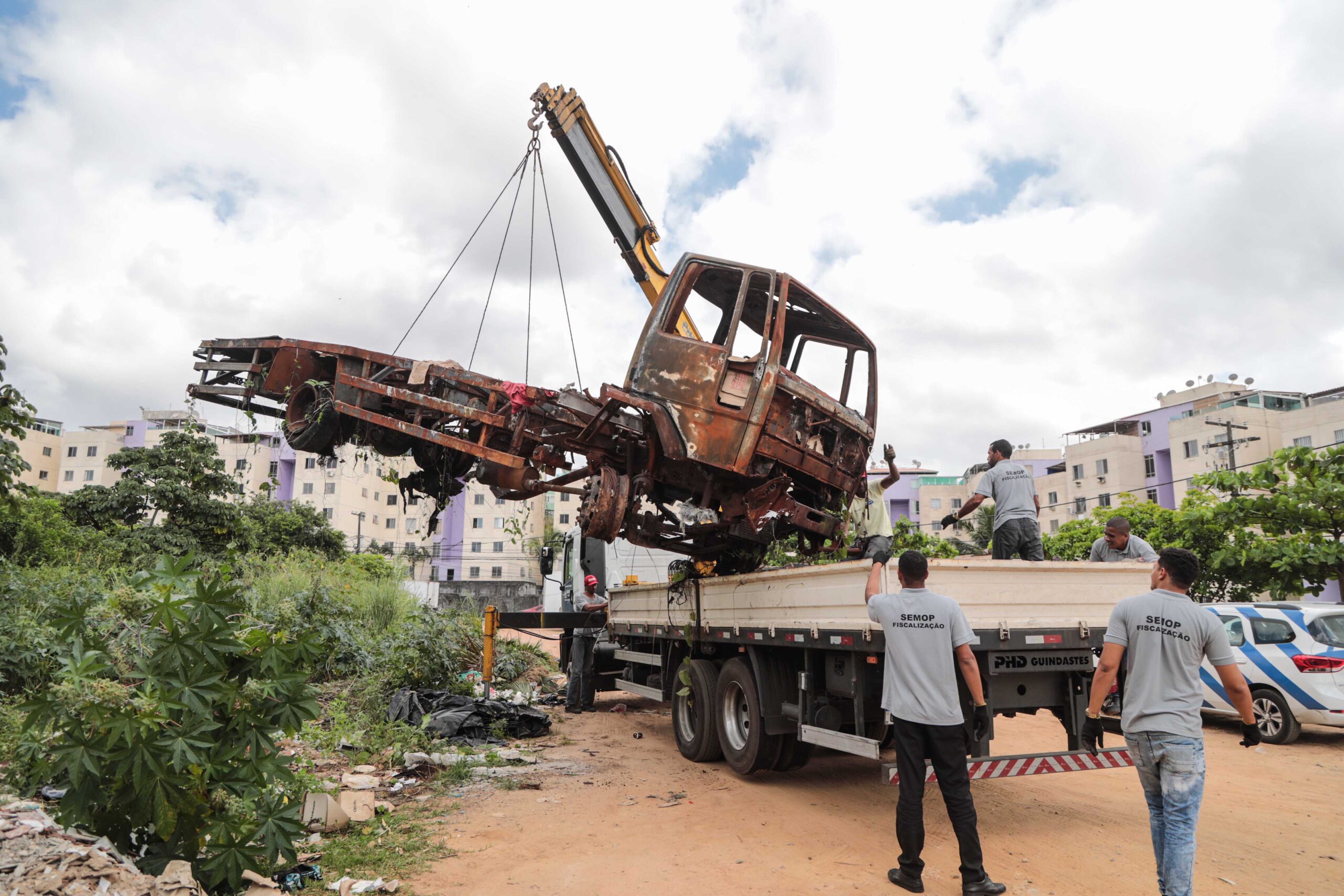 Cidade Dez, Sucata Zero: Prefeitura de Salvador retira 567 sucatas em 2023