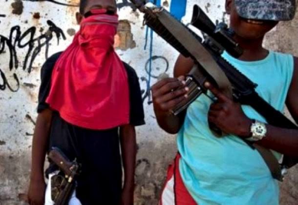 Inacreditável! CV Espalha o Terror na Barra e Ataca Rival