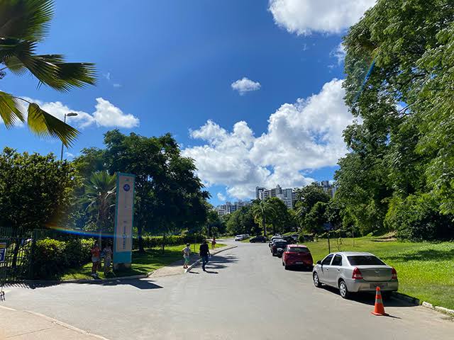 Casal Atacado com Faca em Assalto no Parque da Cidade de Salvador