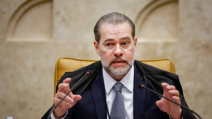 Ministro do STF Invalida Provas da Operação Lava Jato e Chama Prisão de Lula de Erro Judiciário