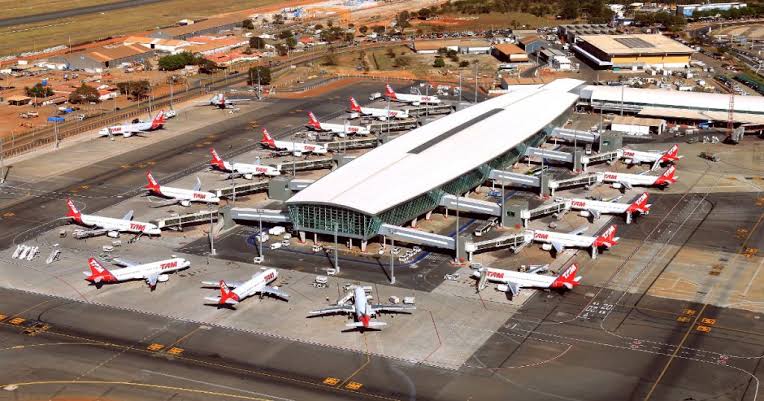 Governo Federal Estuda Desbloquear a Cabotagem Aérea para Fomentar a Concorrência no Transporte Aéreo Brasileiro