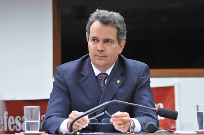 Presidente do PDT na Bahia, Félix Mendonça Júnior, Responde às Acusações de Marcelo Nilo e Aciona Advogados