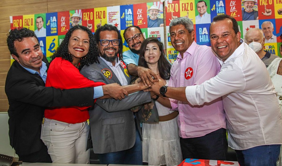 PSOL na Bahia discute medidas disciplinares contra membros que desobedecem a nova direção e rompem com o governo