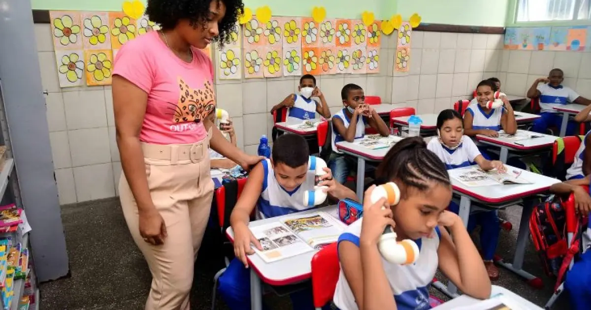 Projeto de lei prevê meia-entrada para professores em Salvador