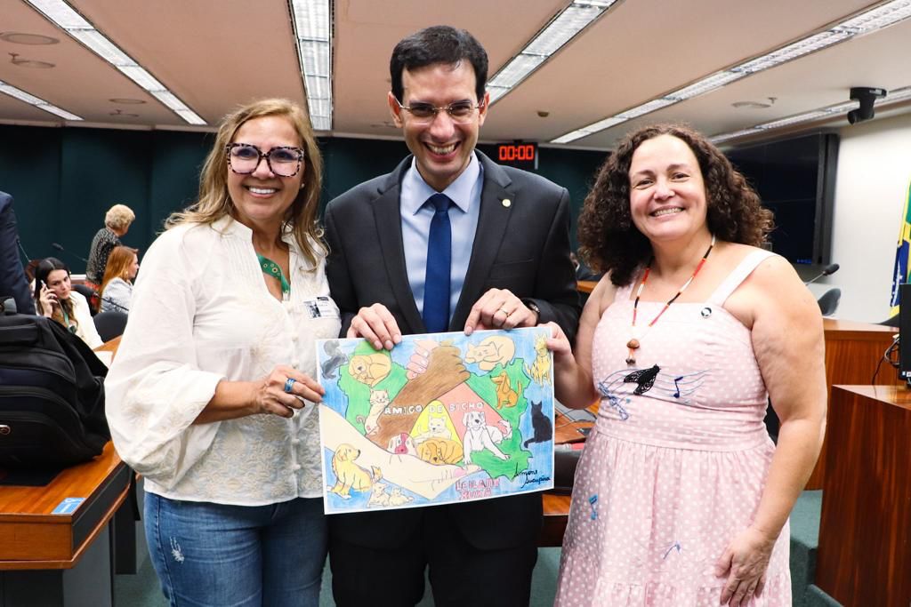 Leo Prates preside audiência pública sobre inclusão de animais na LDO