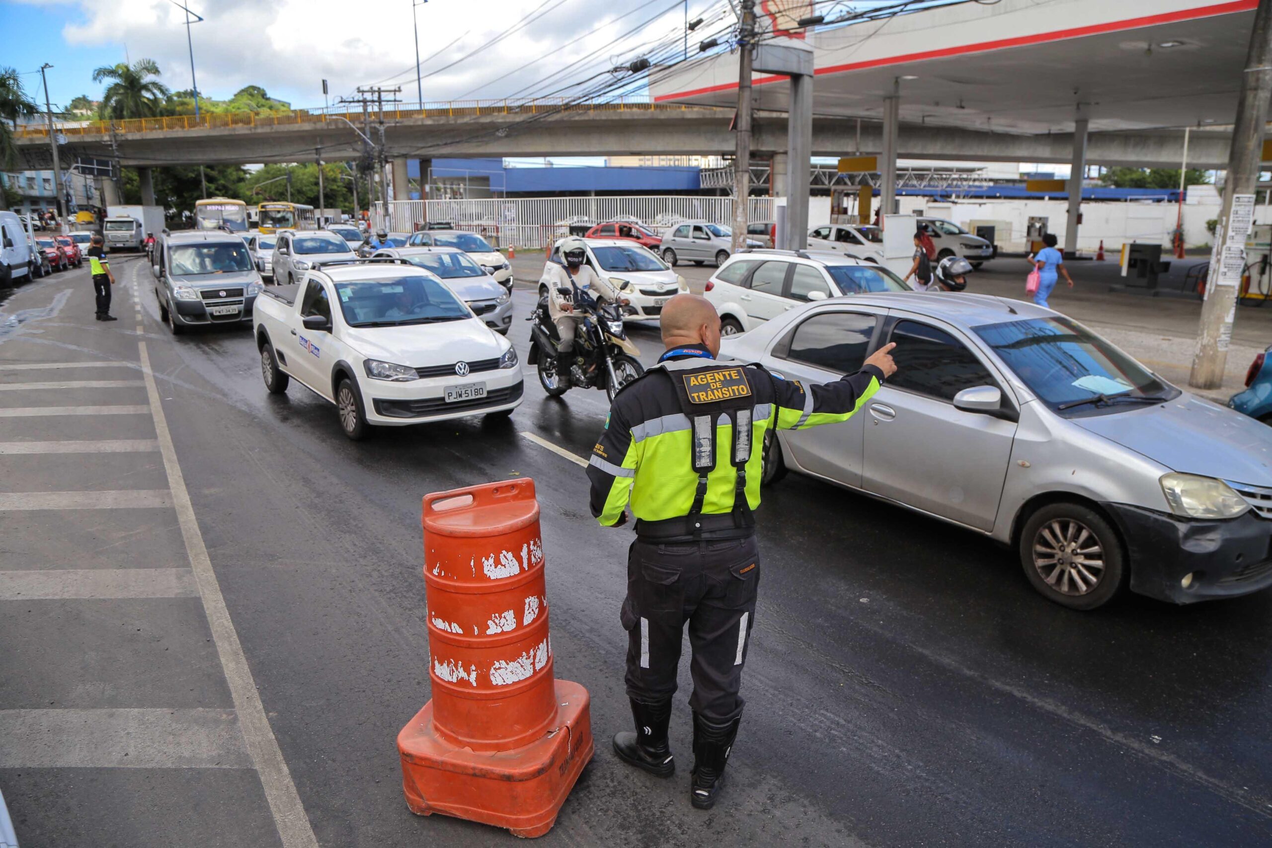 Serviços essenciais de Salvador funcionam normalmente durante feriado