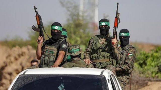 Ameaça do Hamas de Executar Reféns Civis em Troca do Fim dos Bombardeios em Gaza