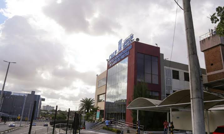 Moradores de Vilas do Atlântico Protestam Contra Projeto de Desafetação de Áreas Verdes