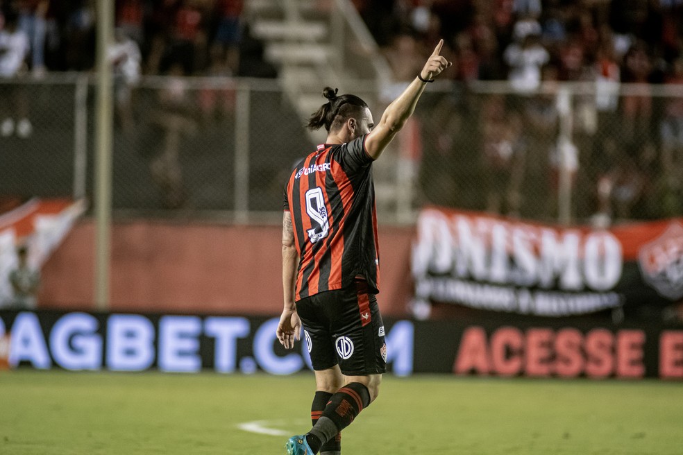 Vitória Brilha no Barradão com Vitória por 2 a 0 sobre o Guarani