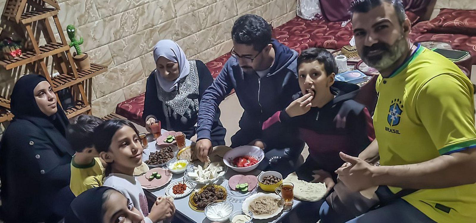 Brasileiros Aguardam Repatriação enquanto Outros Estrangeiros Deixam Gaza