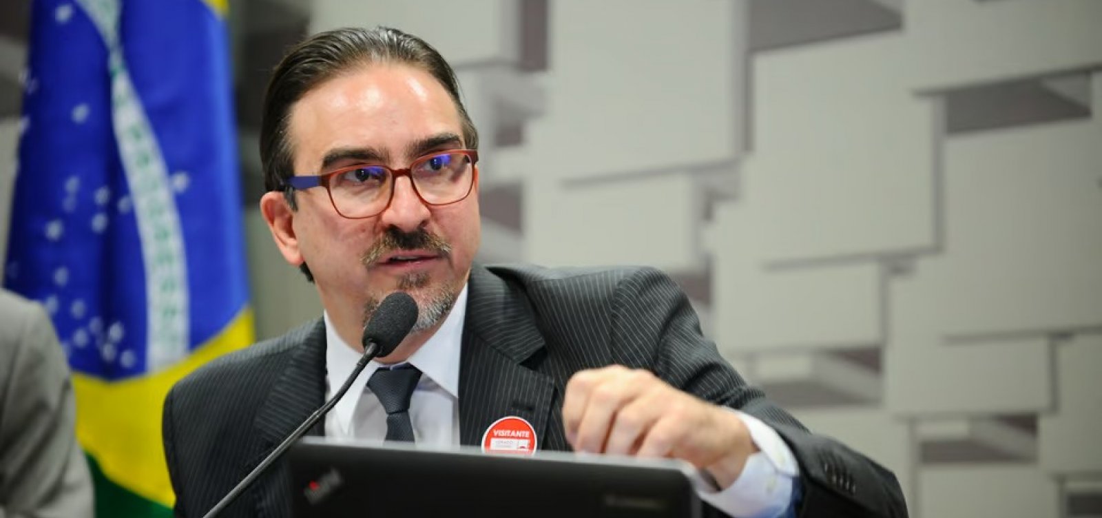 Projeto de tributação de grandes fortunas só será enviado em 2024, diz secretário da Reforma Tributária