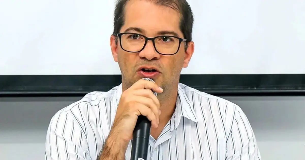 Imóveis públicos em Teixeira de Freitas poderão ser vendidos; vereador critica medida