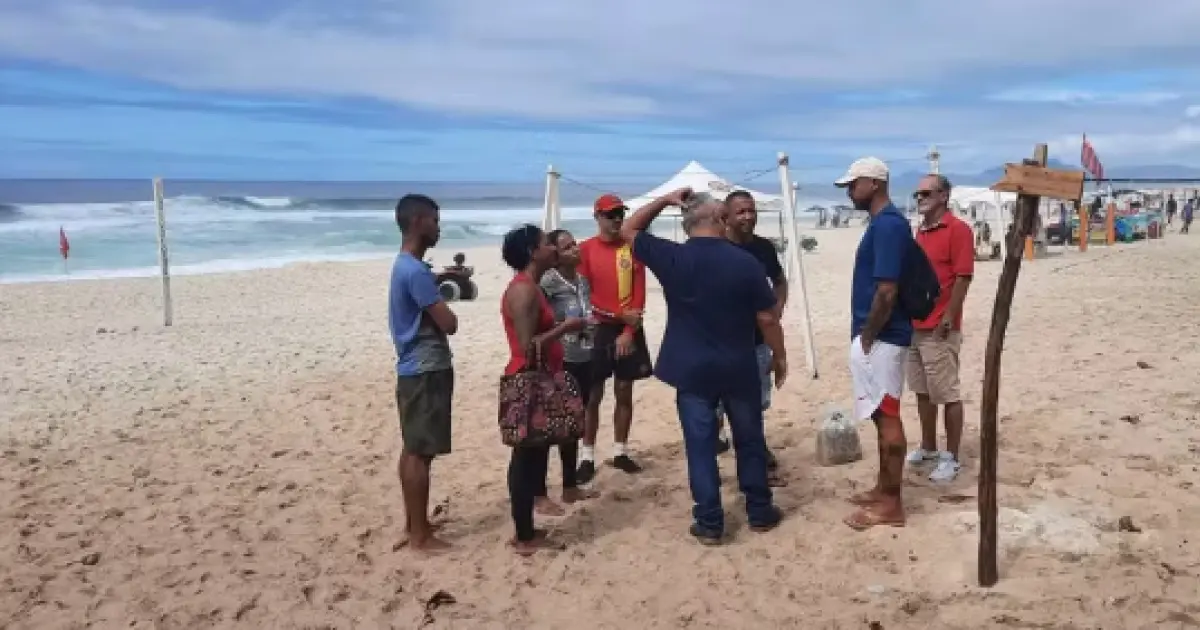 Polícia investiga se criança entrou no mar e se afogou