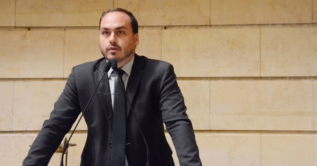 PF investiga Carlos Bolsonaro por suposta participação em esquema de espionagem