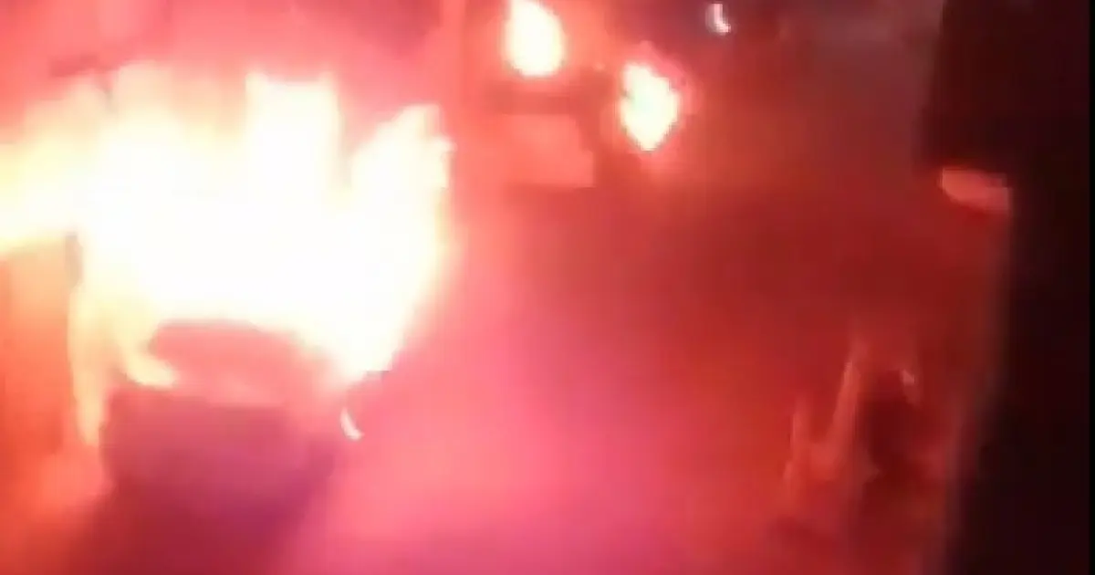 Madrugada de terror no Pero Vaz: tiroteio e carros incendiados