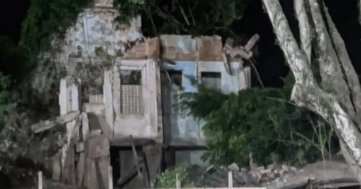 Desabamento em Cachoeira: Casarão histórico do Hotel Colombo vira escombros