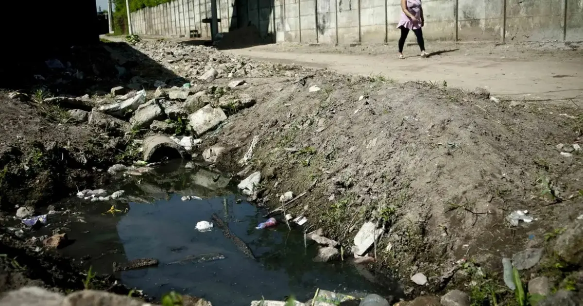 Saneamento Básico: Bahia está entre os piores do país, com 47,8% sem acesso à rede de esgoto