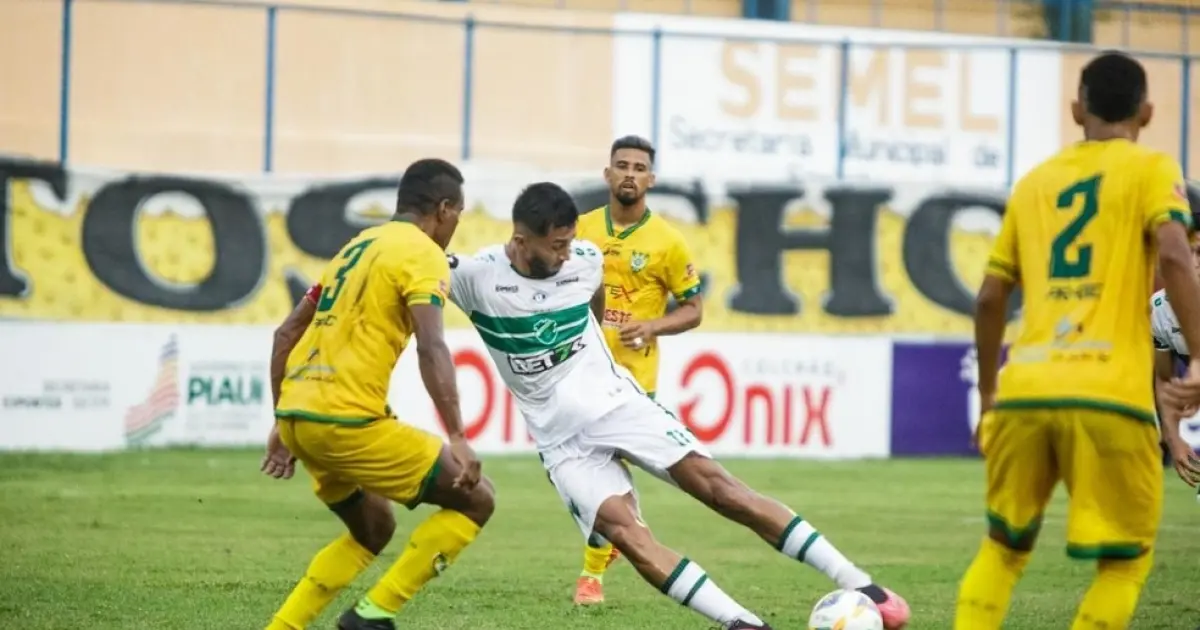 Após tropeço no Baiano, Vitória encara Altos pela Copa do Nordeste