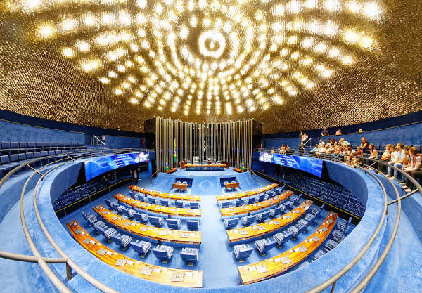 Projeto de Lei para Restringir Saídas Temporárias de Presidiários é Discutido no Senado