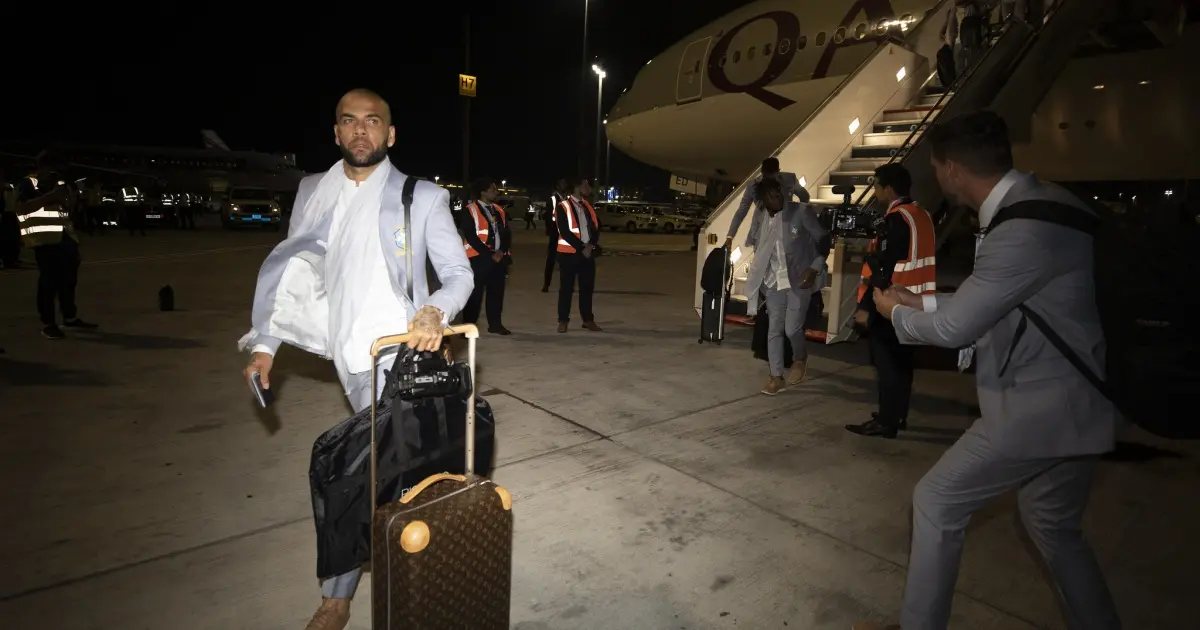 Ex-jogador Daniel Alves obtém liberdade provisória mediante pagamento de fiança
