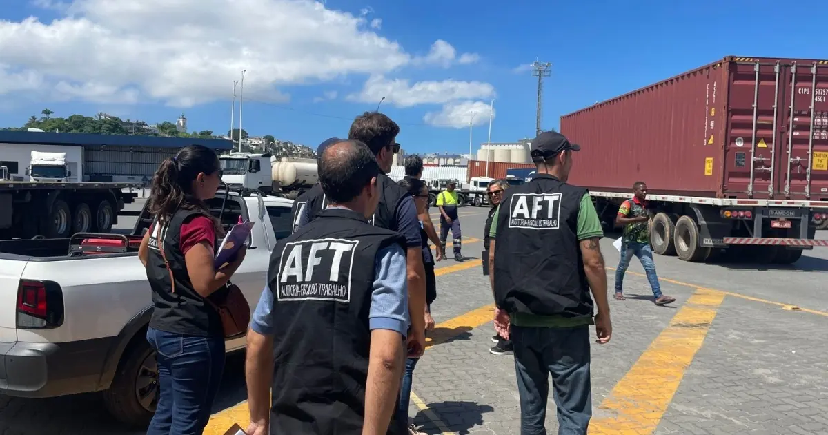 Mobilização nacional: Auditores intensificam fiscalização no Porto de Salvador
