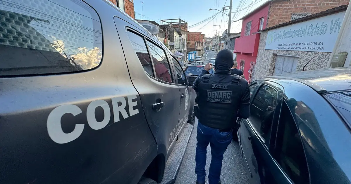 Operação Proteger: Mais de 100 agentes combatem tráfico e grupos criminosos no Subúrbio