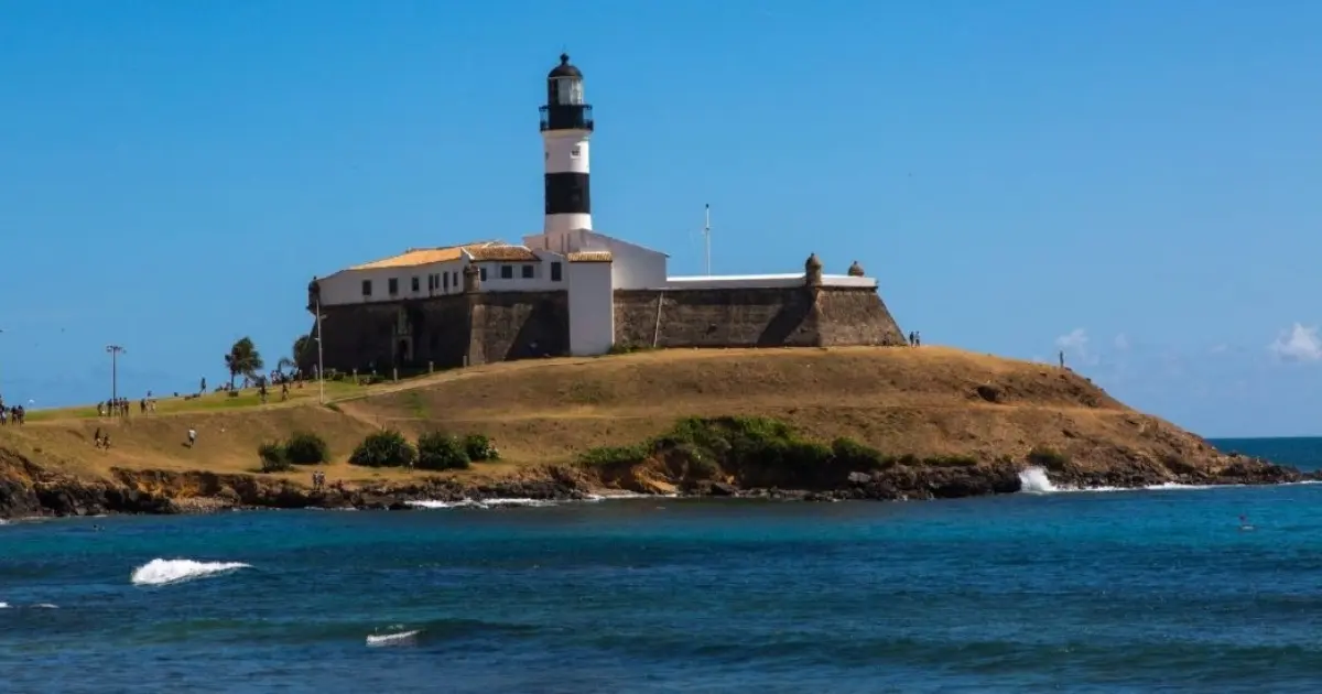 Bahia Atrai Turistas Estrangeiros com Crescimento Recorde