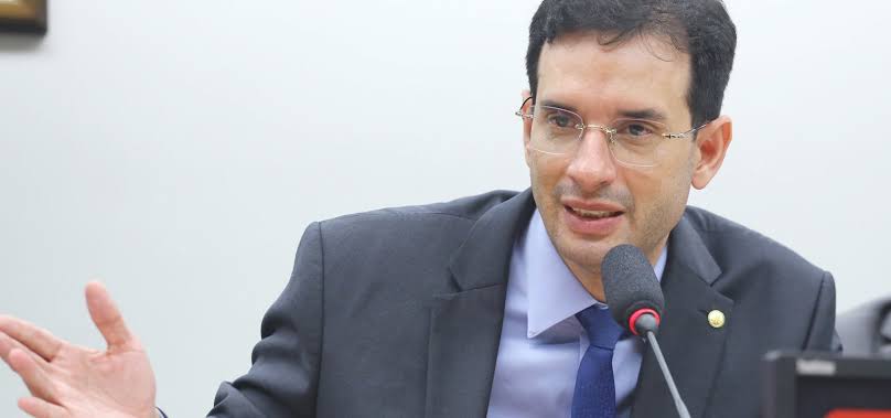 Deputado Leo Prates Aprova Destinação de R$ 9 Bilhões para Municípios Atingidos por Desastres Naturais