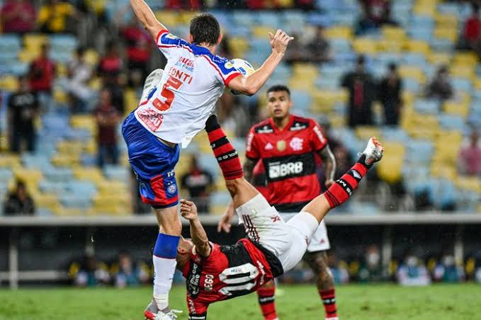 Ingressos para Bahia x Flamengo esgotam, e confusão marca fila na Fonte Nova