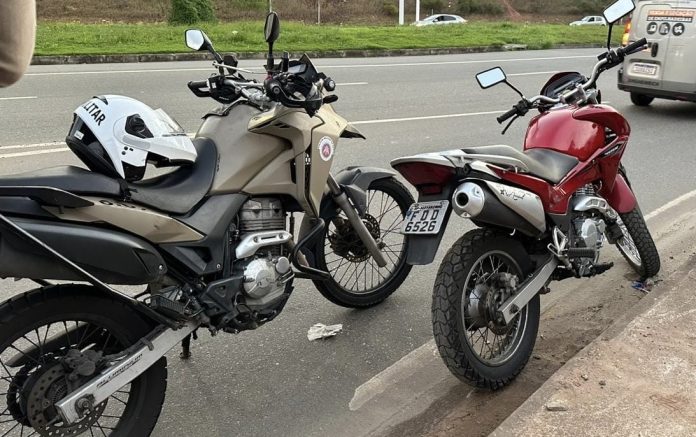 Homem com moto clonada é detido pela PM em Pau da Lima