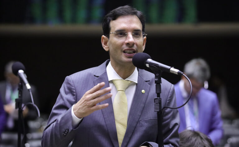 Leo Prates é o único deputado baiano que destinou emendas para o combate a queimadas
