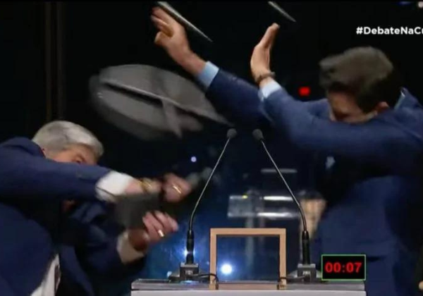 Datena agride Pablo Marçal com cadeira durante debate na TV Cultura