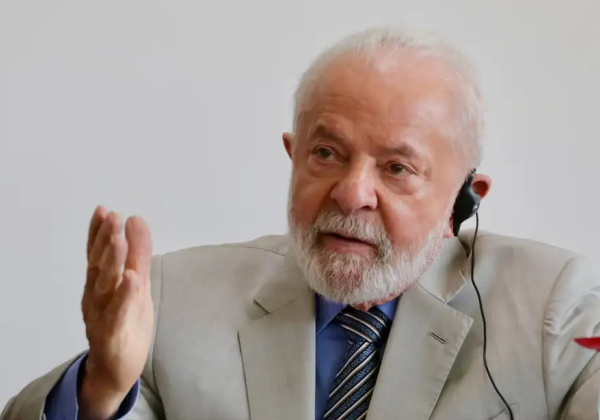 Presidente Lula reúne ministros para debater combate a queimadas