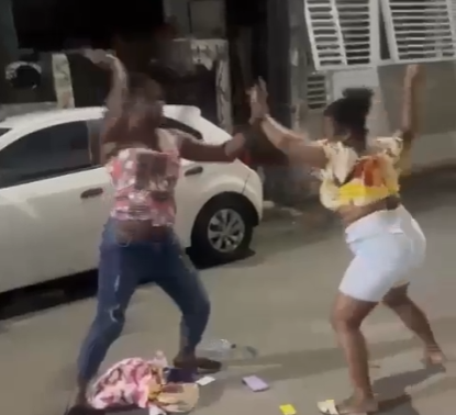 O pau quebrou: Ciúmes de ex-marido acaba em confusão no meio da rua em Salvador