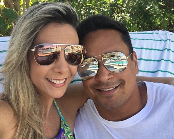 Xanddy e Carla Perez provam petiscos exóticos em Bangkok e compartilham experiência com seguidores