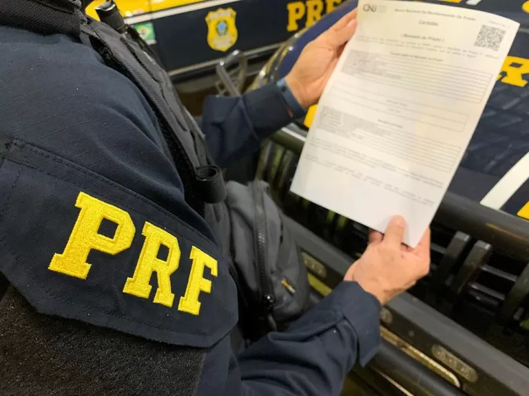 PRF e Ministério do Trabalho resgatam trabalhadores em condições análogas à escravidão em operação na Bahia