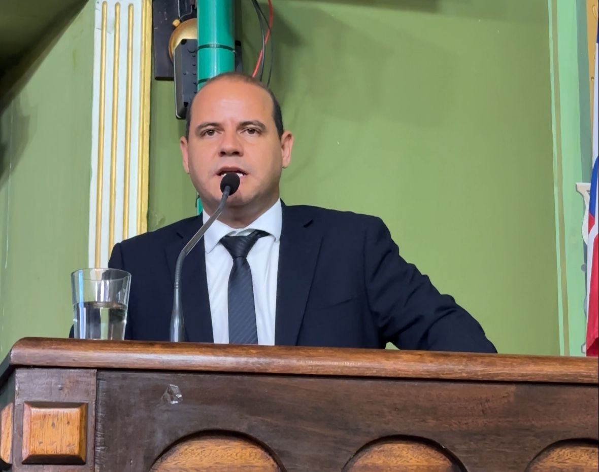 Randerson Leal comemora avanço de projeto para instalação de detectores de metal em escolas municipais de Salvador