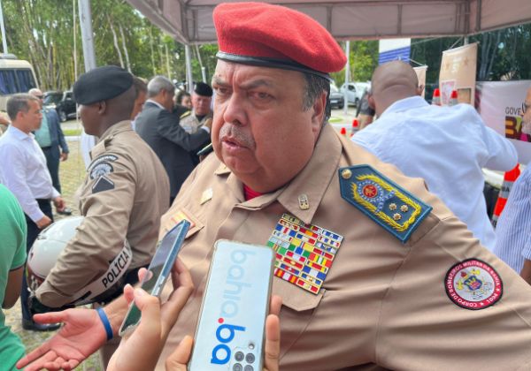 Buscas por mergulhador continuam, diz comandante-geral do Corpo de Bombeiros