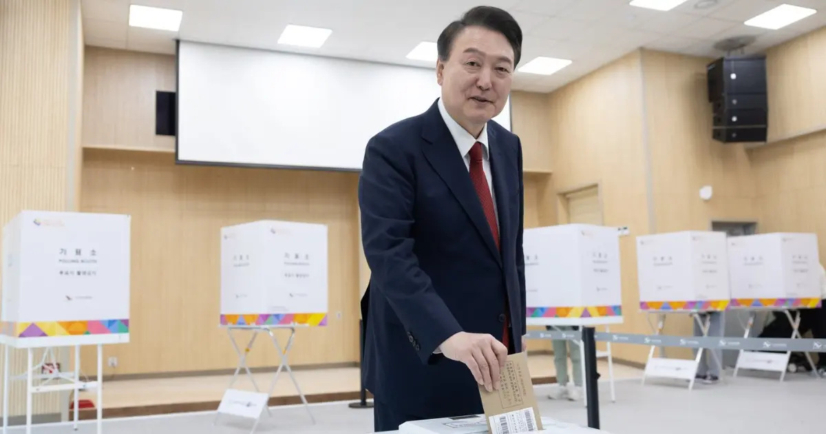 Impeachment na Coreia do Sul: Presidente Yoon Suk-yeol perde apoio do partido e enfrenta votação decisiva