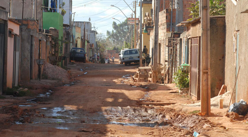 Bahia mantém o segundo maior número de pessoas pobres do país em 2023