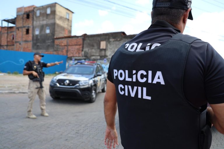  Cinco suspeitos de integrar facção são presos em cidades baianas