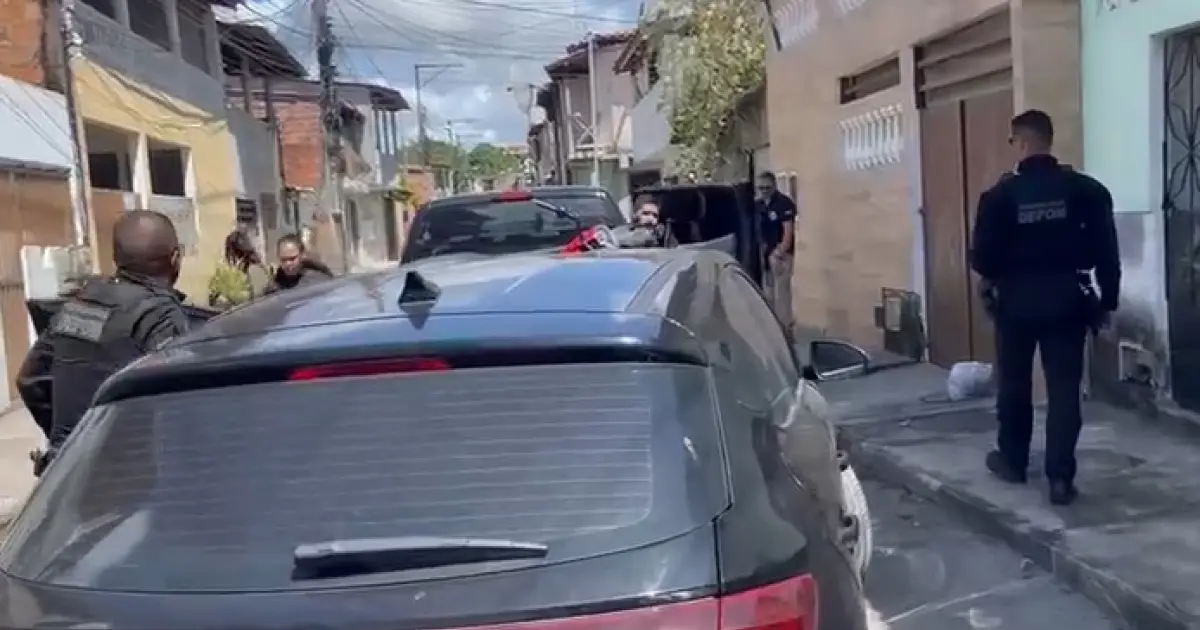 Camaçari: Polícia prende dois suspeitos e cumpre 23 mandados em operação contra o tráfico