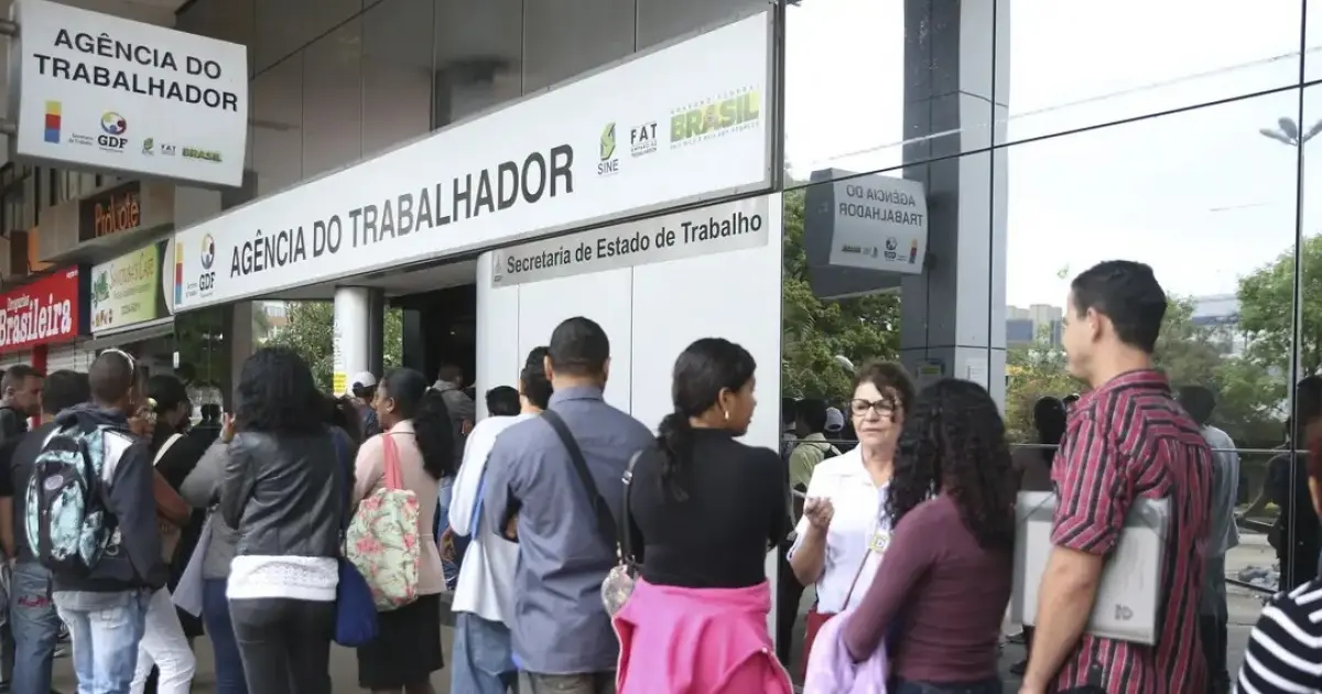 Bahia e Pernambuco têm maior taxa de desemprego em 2024; país registra melhora no mercado de trabalho
