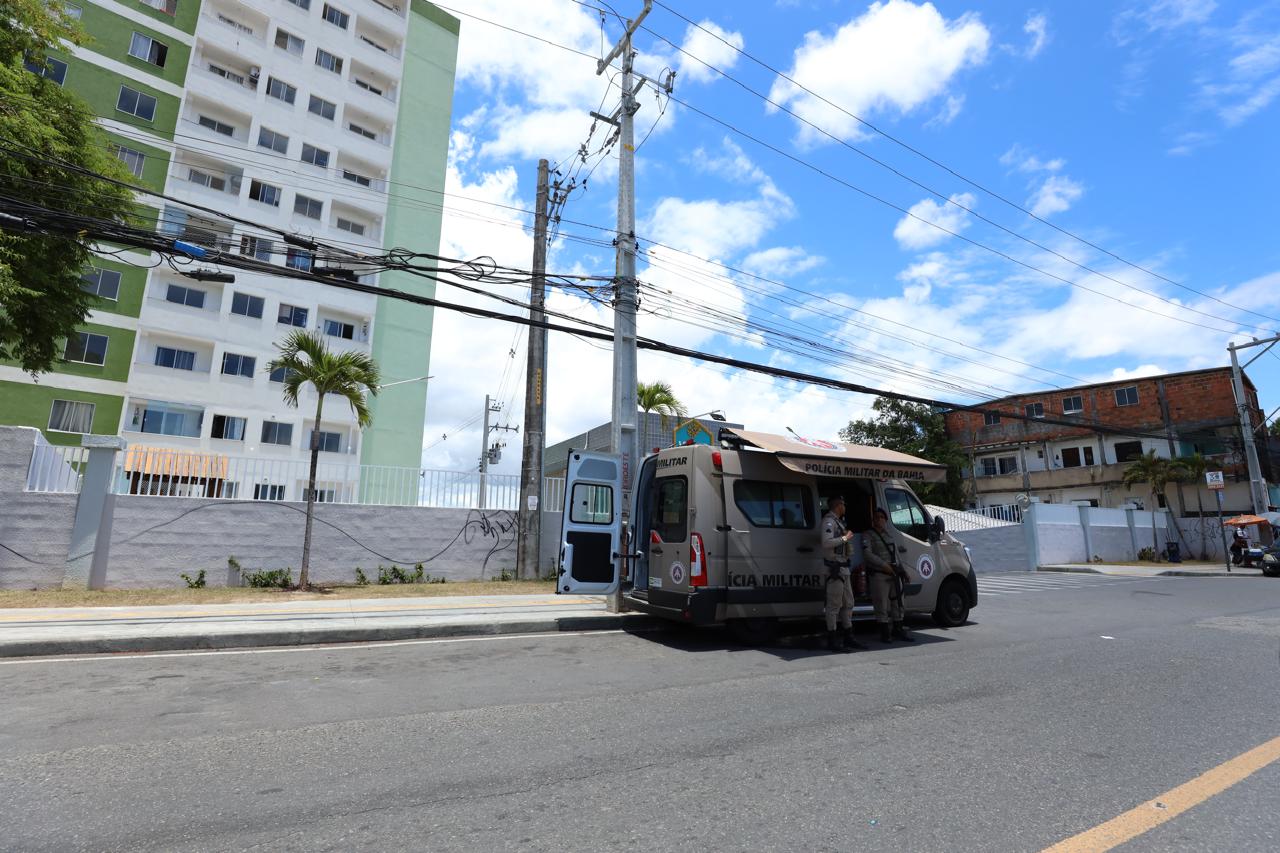 Forças policiais garantem funcionamento do transporte público e de estabelecimentos em Sussuarana