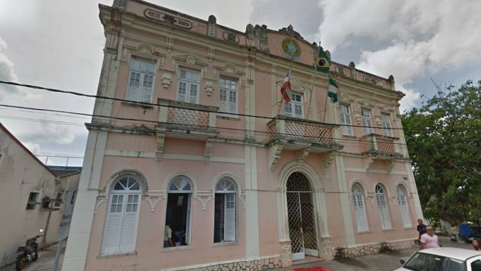 Prefeitura de Pojuca esclarece valores e andamento da reforma da Praça ACM