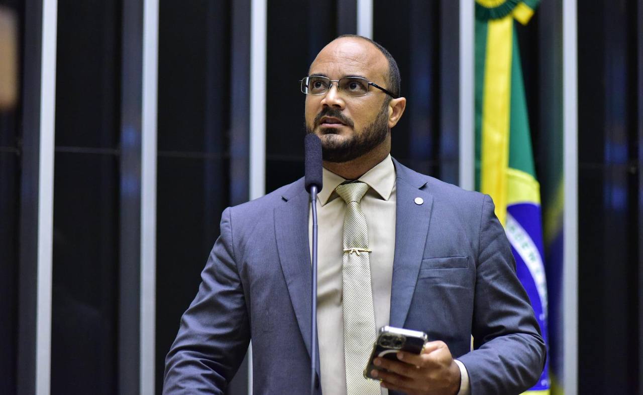 Capitão Alden denuncia banda de rock por apologia à violência e cobra providências do MP-BA