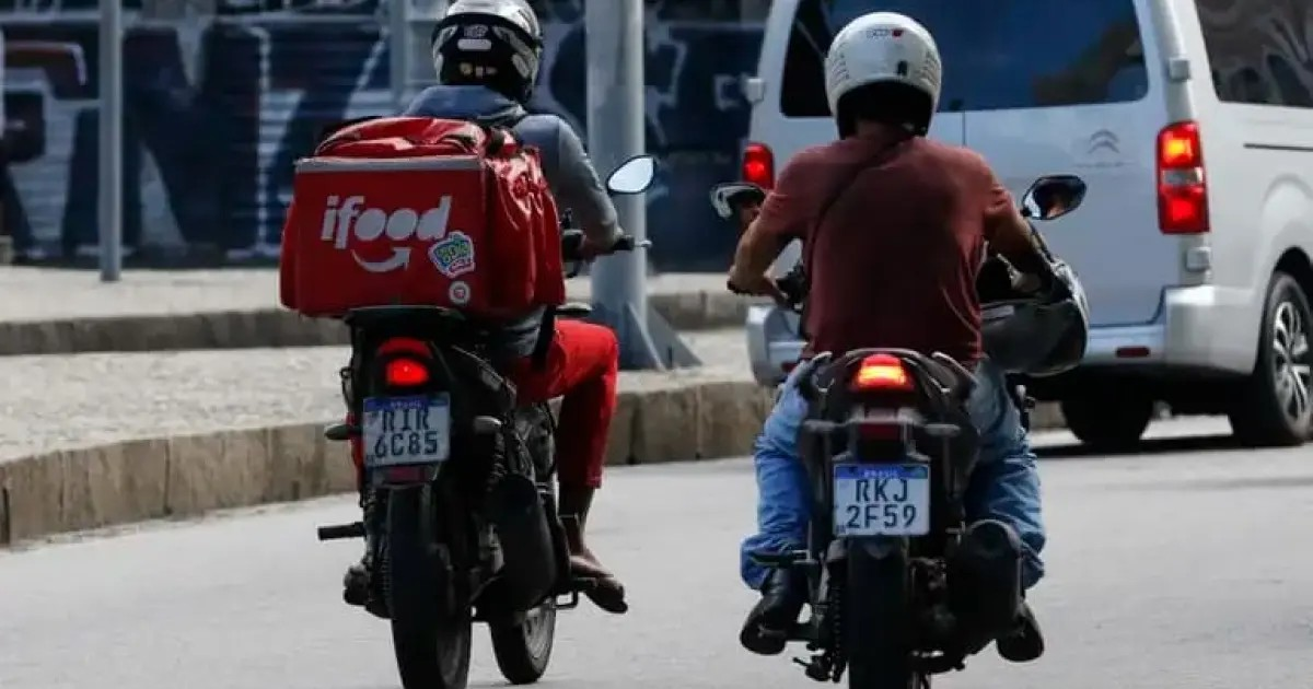 Entregadores por aplicativo em Salvador anunciam paralisação e exigem reajuste na remuneração