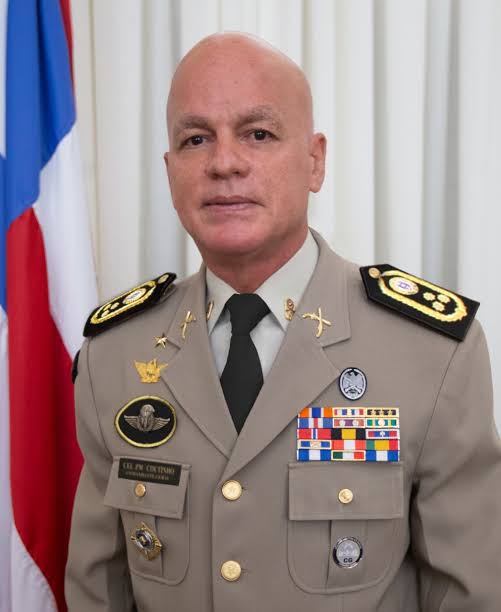 Ex-comandante da PM-BA se aposenta com salário de R$ 64 mil após exoneração